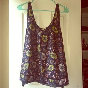 Medium floral short sleeve tank top